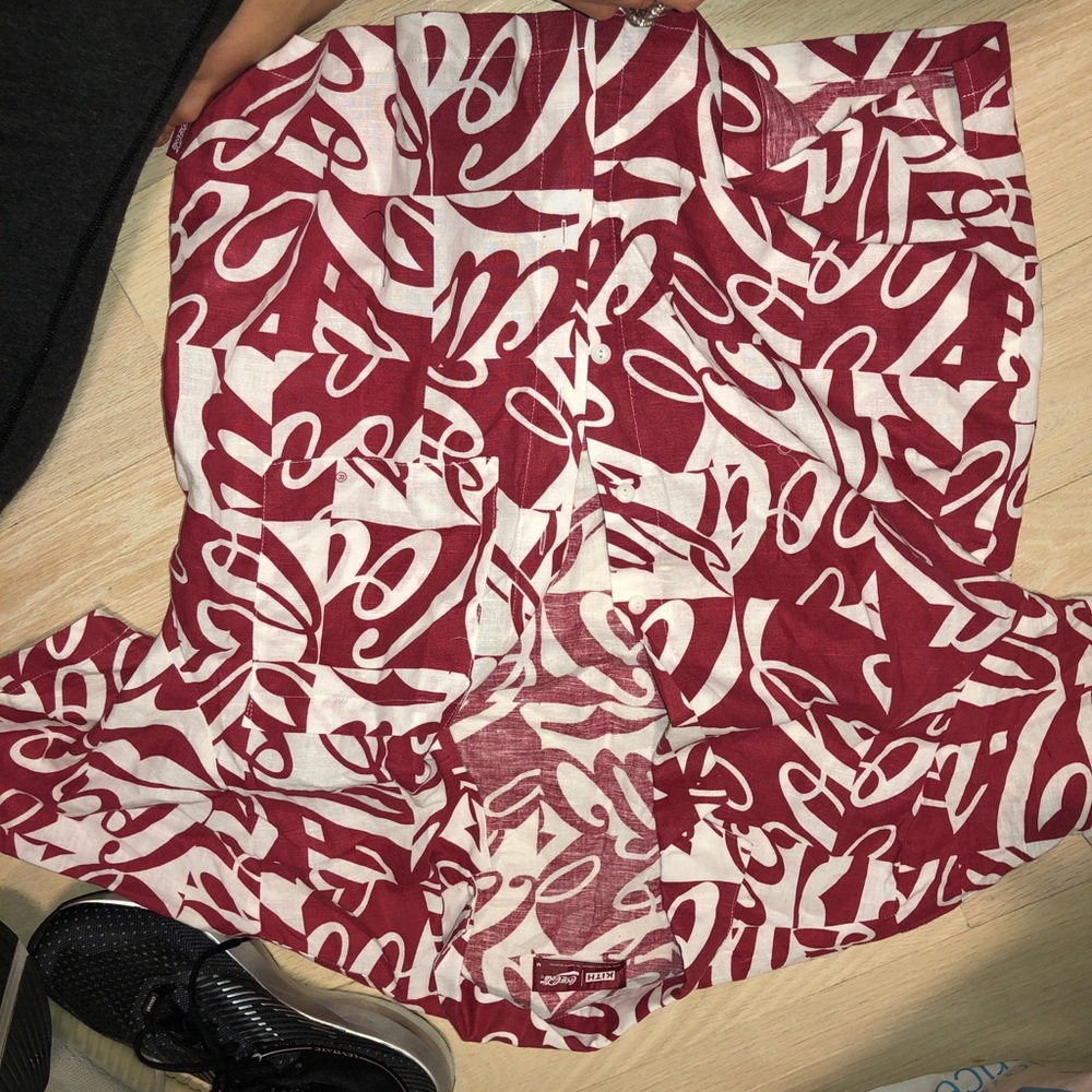 Coco cola kith shirt m
